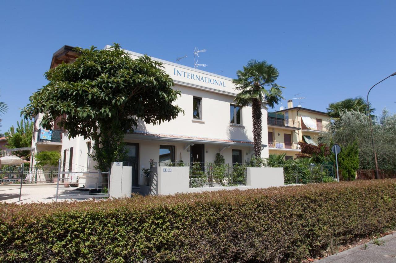 International Rooms & Apartments 시르미오네 외부 사진